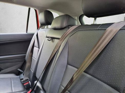 Used 2019 Volkswagen Tiguan SE w/ Panoramic Sunroof Package AWD/4WD image 13