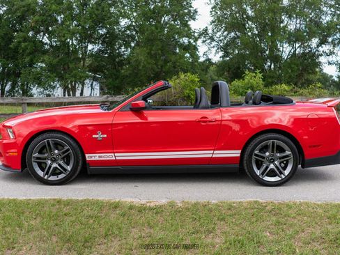 Used 2012 Ford Mustang Shelby GT500 w/ Electronics Pkg RWD image 3