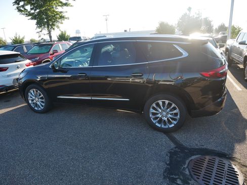 Used 2019 Buick Enclave Premium w/ Experience Buick Package AWD/4WD image 3