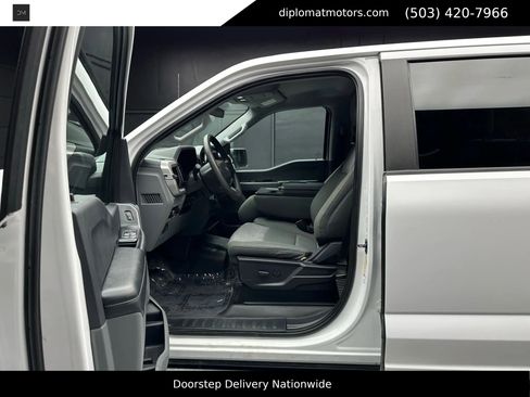 Used 2023 Ford F150 XLT w/ XTR Package image 18