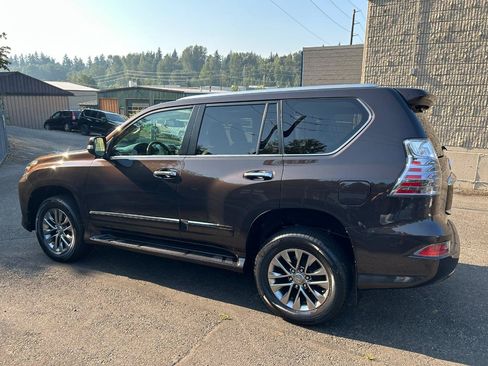 Used 2018 Lexus GX 460 Luxury AWD/4WD image 7