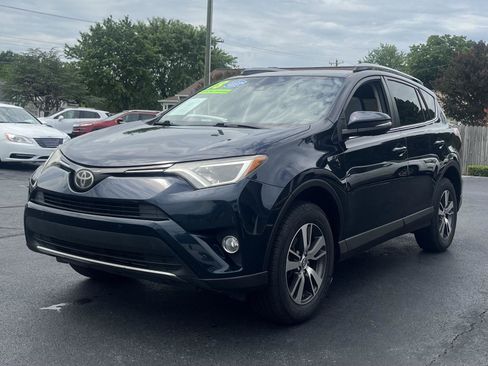 Used 2018 Toyota RAV4 XLE FWD image 18