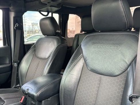 Used 2017 Jeep Wrangler Unlimited Sport image 19