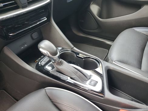 Used 2024 Buick Encore GX Avenir w/ Avenir Technology Package image 10