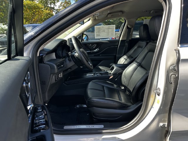 Certified 2023 Lincoln Corsair AWD image 19
