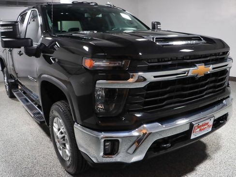 Used 2024 Chevrolet Silverado 2500 LT w/ All Star Edition image 5