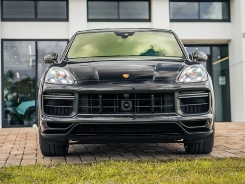Used 2023 Porsche Cayenne Turbo GT AWD/4WD image 8