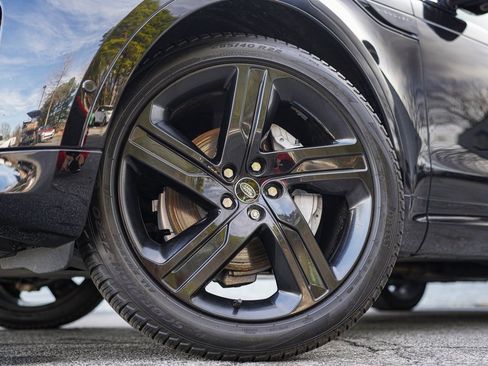 Used 2023 Land Rover Discovery S R-Dynamic image 18