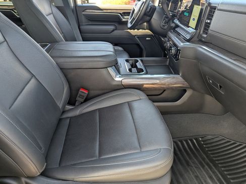 Certified 2025 Chevrolet Silverado 2500 LTZ w/ LTZ Convenience Package image 11