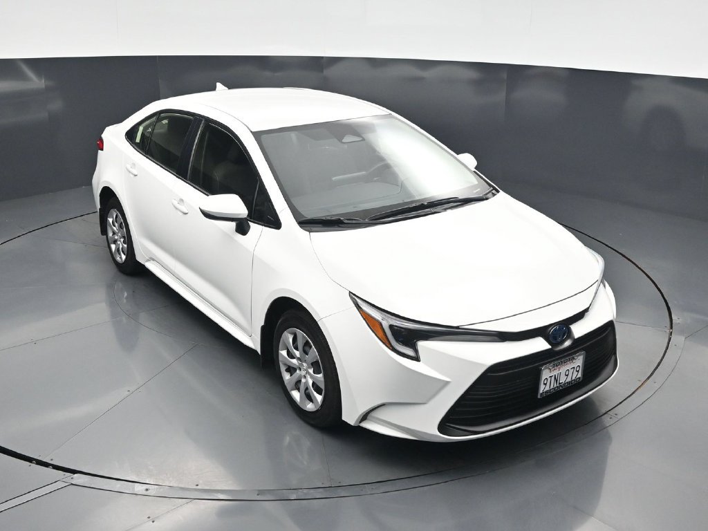 Used 2025 Toyota Corolla LE w/ Carpet Mat Package (TMS) FWD image 37