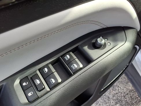 Certified 2024 Jeep Compass Limited AWD/4WD image 7