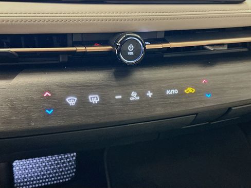 Used 2024 Nissan Ariya AWD image 24