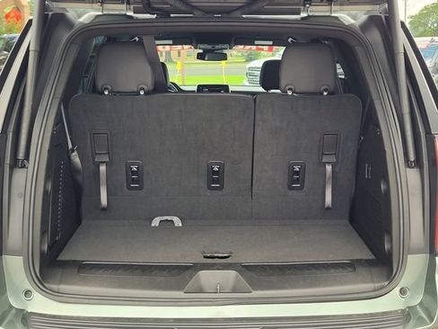 Used 2024 Chevrolet Tahoe LT RWD image 10