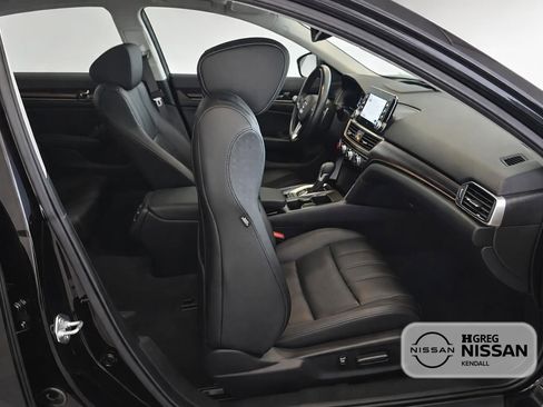 Used 2021 Honda Accord Touring image 18