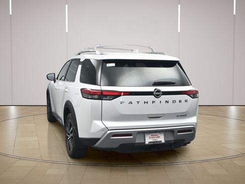 Certified 2025 Nissan Pathfinder Platinum w/ Cargo Package FWD image 6