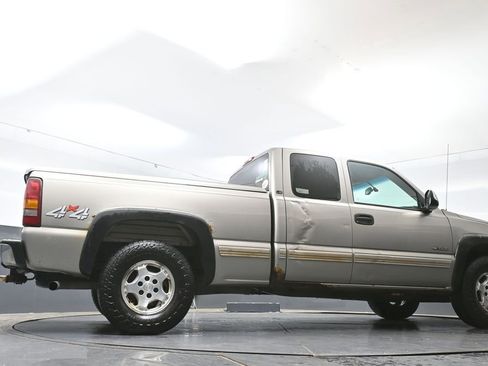 Used 2001 Chevrolet Silverado 1500 LS w/ Firm Ride Suspension Pkg AWD/4WD image 23