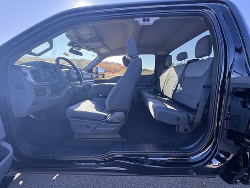 New 2026 Ford F350 XLT w/ FX4 Off-Road Package image 22