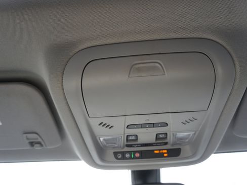 Used 2019 GMC Acadia SLT image 28