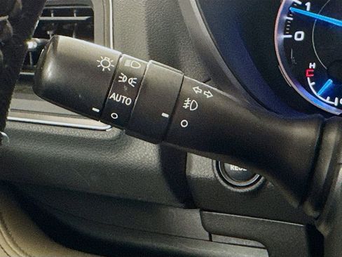 Used 2021 Subaru Ascent Limited w/ Technology Package image 12