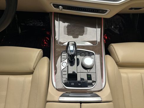 Used 2020 BMW X7 xDrive40i w/ Premium Package image 23