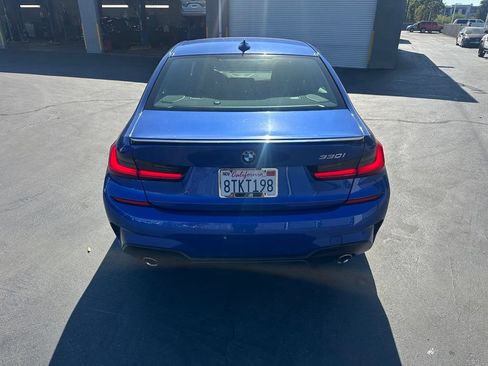 Used 2020 BMW 330i Sedan w/ M Sport Package RWD image 3