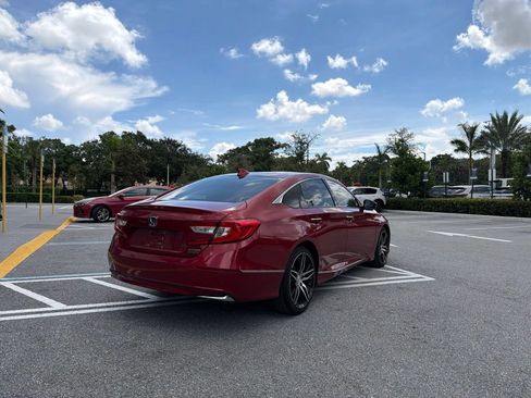 Used 2022 Honda Accord Touring image 6