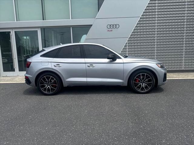 Used 2023 Audi SQ5 Prestige w/ Prestige Package AWD/4WD image 2