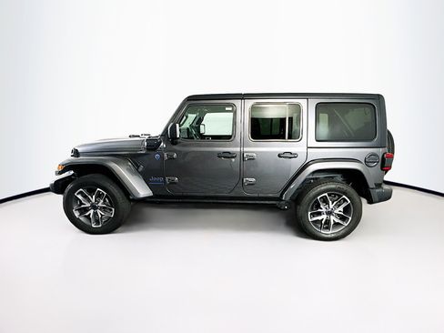 Used 2024 Jeep Wrangler Sport S w/ Convenience Group image 4