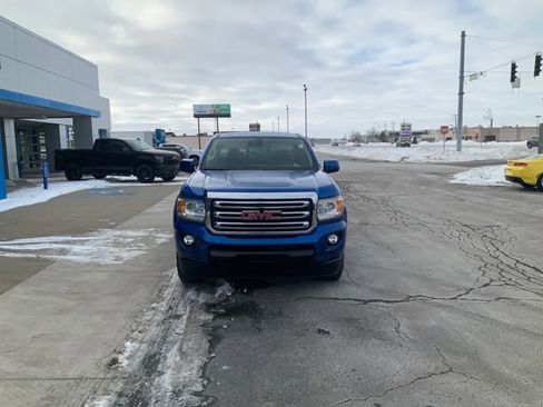 Used 2018 GMC Canyon SLE w/ SLE Convenience Package image 3