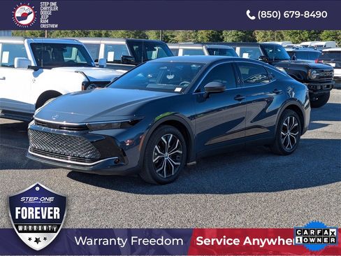 Used 2025 Toyota Crown XLE image 9