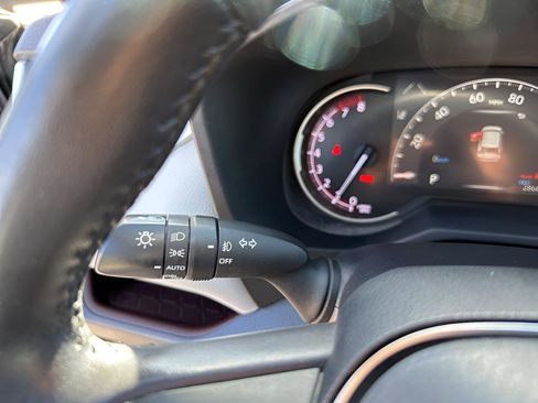 Used 2022 Toyota RAV4 Limited image 31