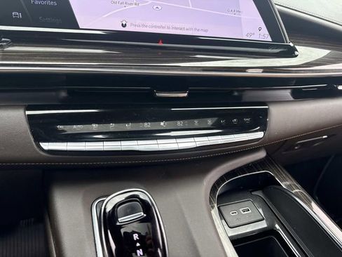 Used 2022 Cadillac Escalade Sport AWD/4WD image 27