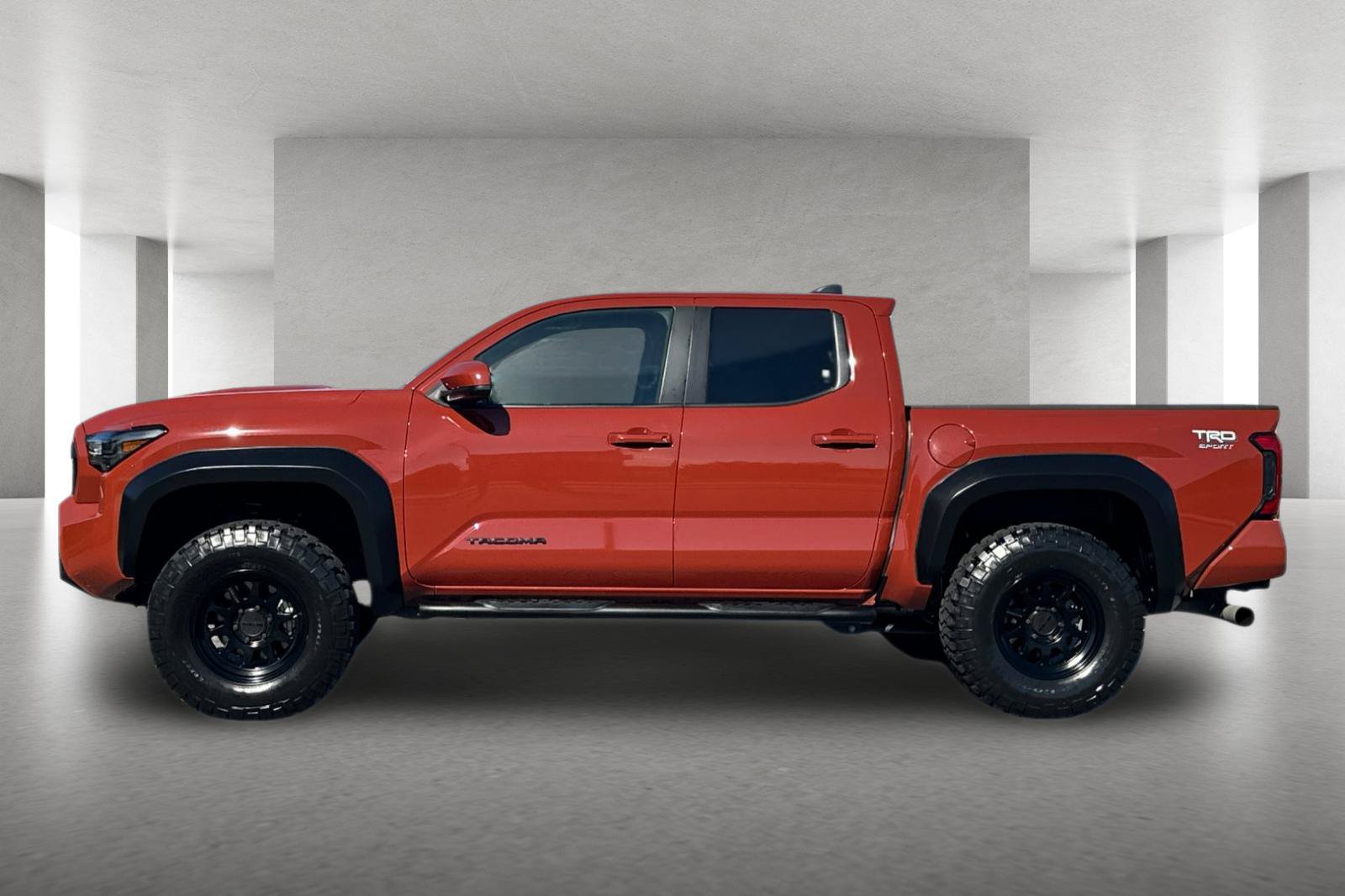 Used 2025 Toyota Tacoma TRD Sport AWD/4WD image 7