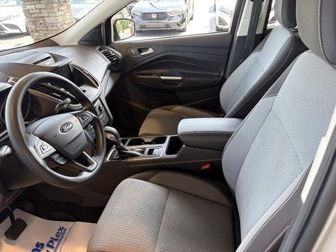 Used 2018 Ford Escape SE w/ SE Sync 3 Package FWD image 22