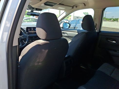 Used 2024 Nissan Rogue SV FWD image 21