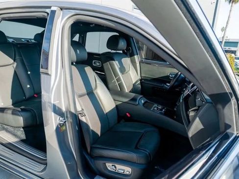 Used 2019 Rolls-Royce Ghost image 14