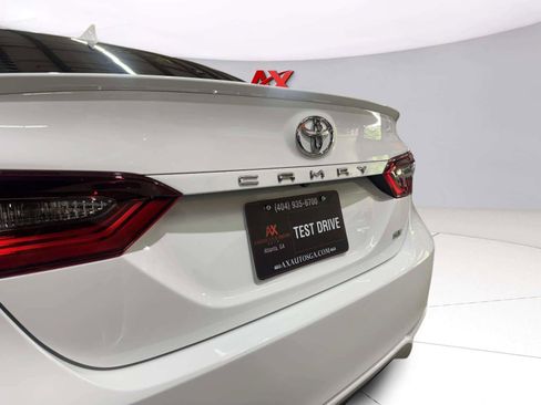 Used 2023 Toyota Camry SE w/ Convenience Package FWD image 16