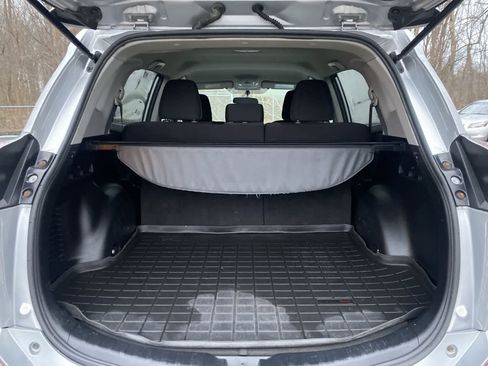 Used 2016 Toyota RAV4 LE image 16
