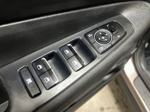 Used 2020 Hyundai Santa Fe SE w/ Cargo Package image 13