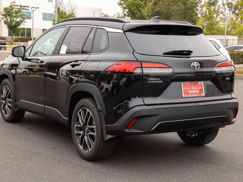 New 2026 Toyota Corolla Cross XLE FWD image 7
