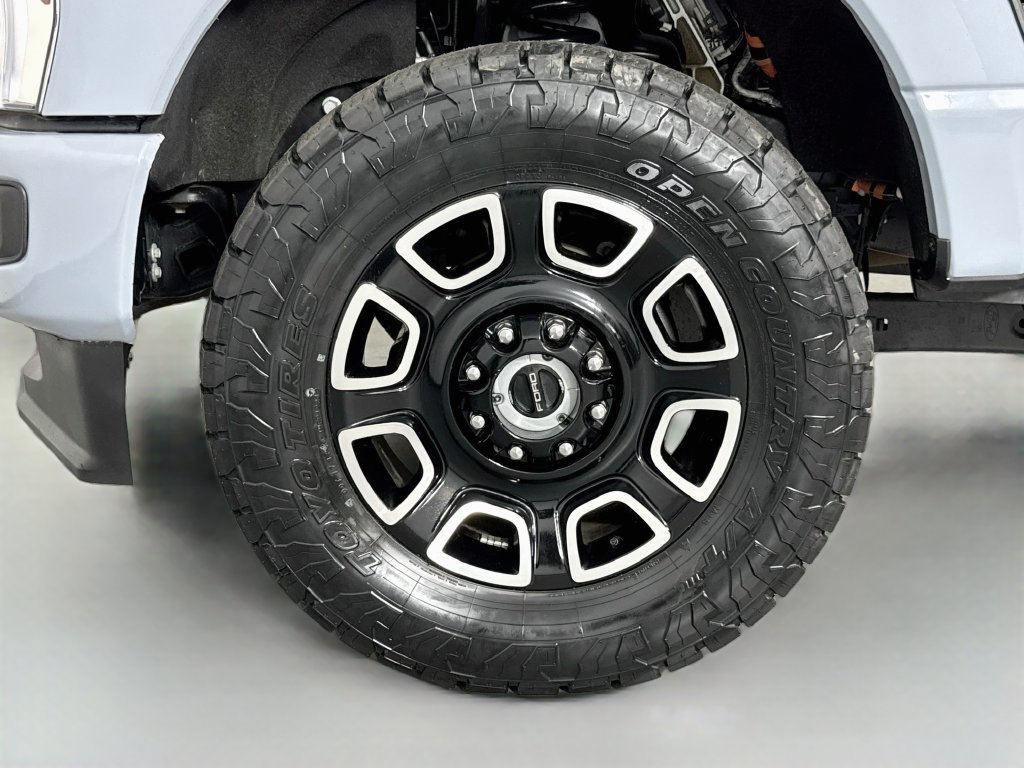 Used 2026 Ford F350 Platinum AWD/4WD image 12