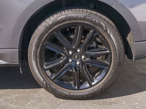 Used 2021 Ford Edge ST-Line FWD image 6