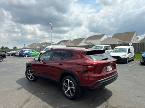 Used 2024 Chevrolet Trax RS w/ Driver Confidence Package FWD image 50