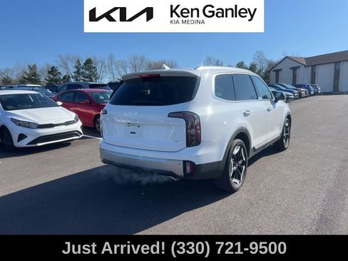 Certified 2023 Kia Telluride EX w/ EX Captain's Chair Package image 5