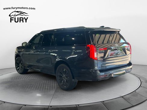 Used 2025 Ford Expedition Max Platinum w/ Stealth Appearance Package AWD/4WD image 5
