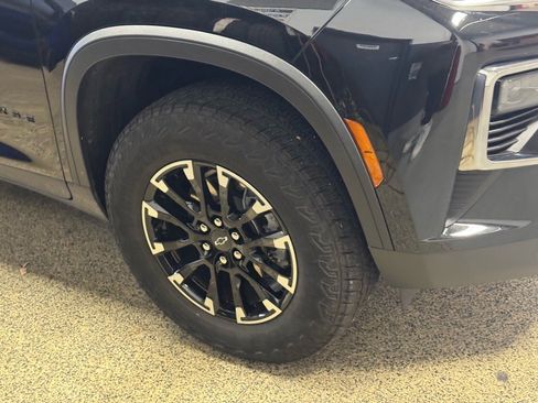 Certified 2024 Chevrolet Traverse Z71 w/ Enhanced Driving Package image 4