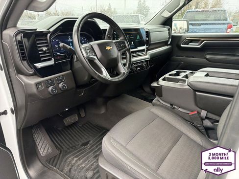 Used 2023 Chevrolet Silverado 1500 LT image 9