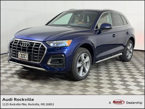 Used 2023 Audi Q5 2.0T Premium w/ Convenience Package AWD/4WD image 1
