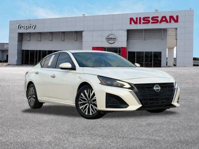 Used 2023 Nissan Altima 2.5 SV
