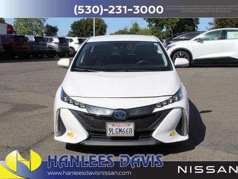 Used 2021 Toyota Prius Prime LE image 4